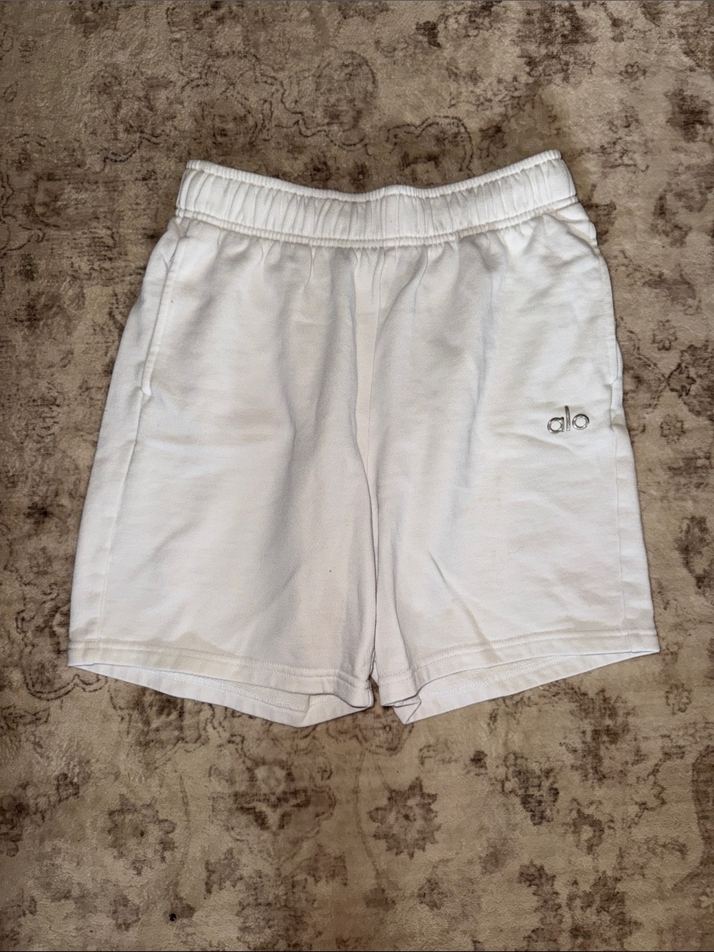 ALO Yoga women’s white Athletic Shorts